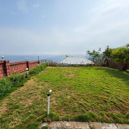 Paras Holiday Home ساتارا المظهر الخارجي الصورة