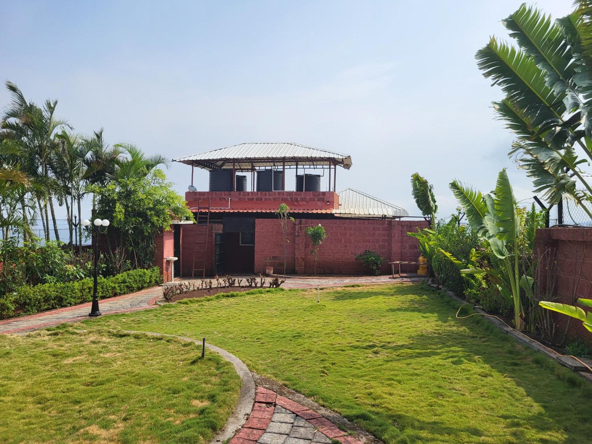 Paras Holiday Home ساتارا المظهر الخارجي الصورة