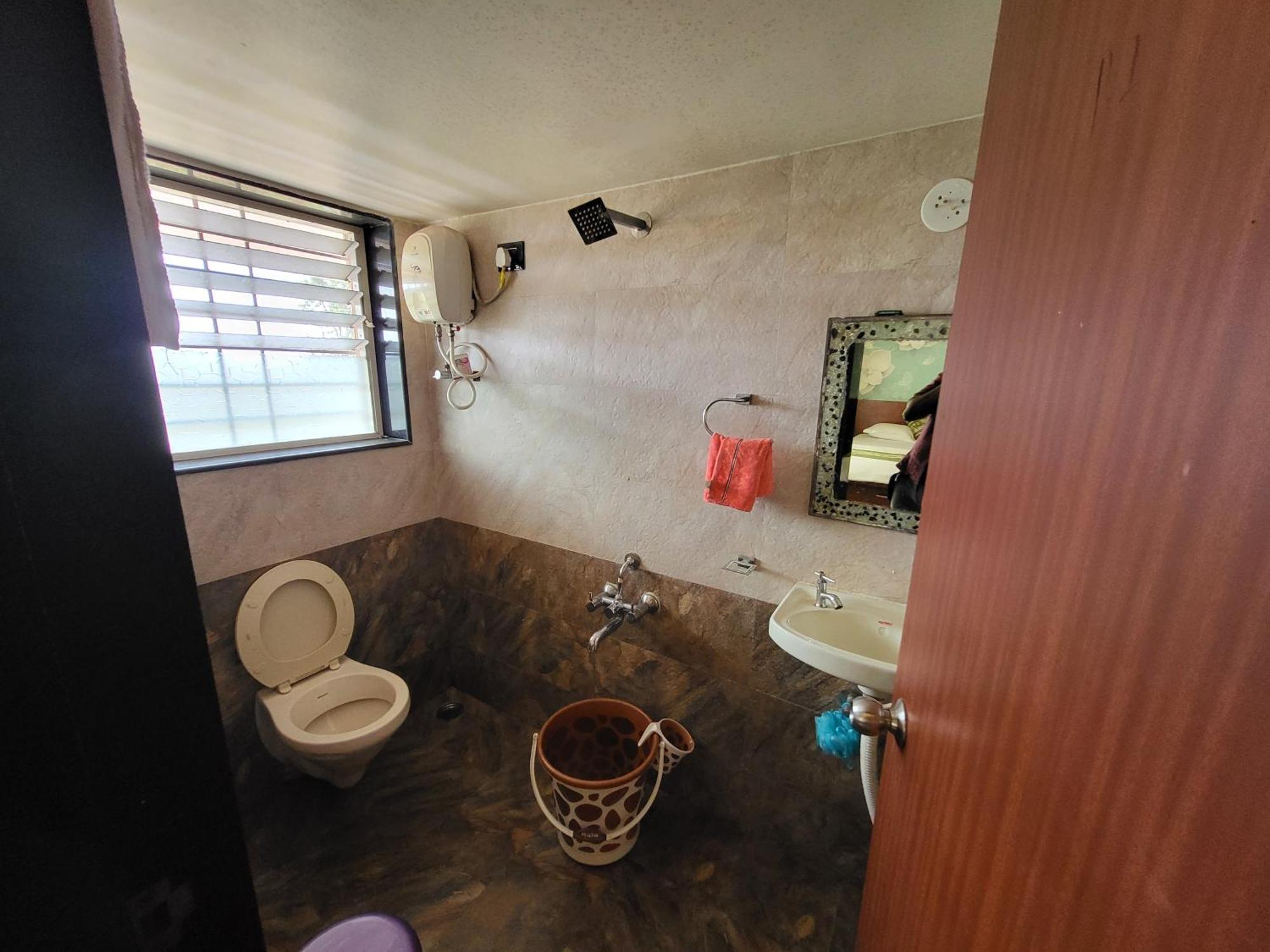Paras Holiday Home ساتارا المظهر الخارجي الصورة