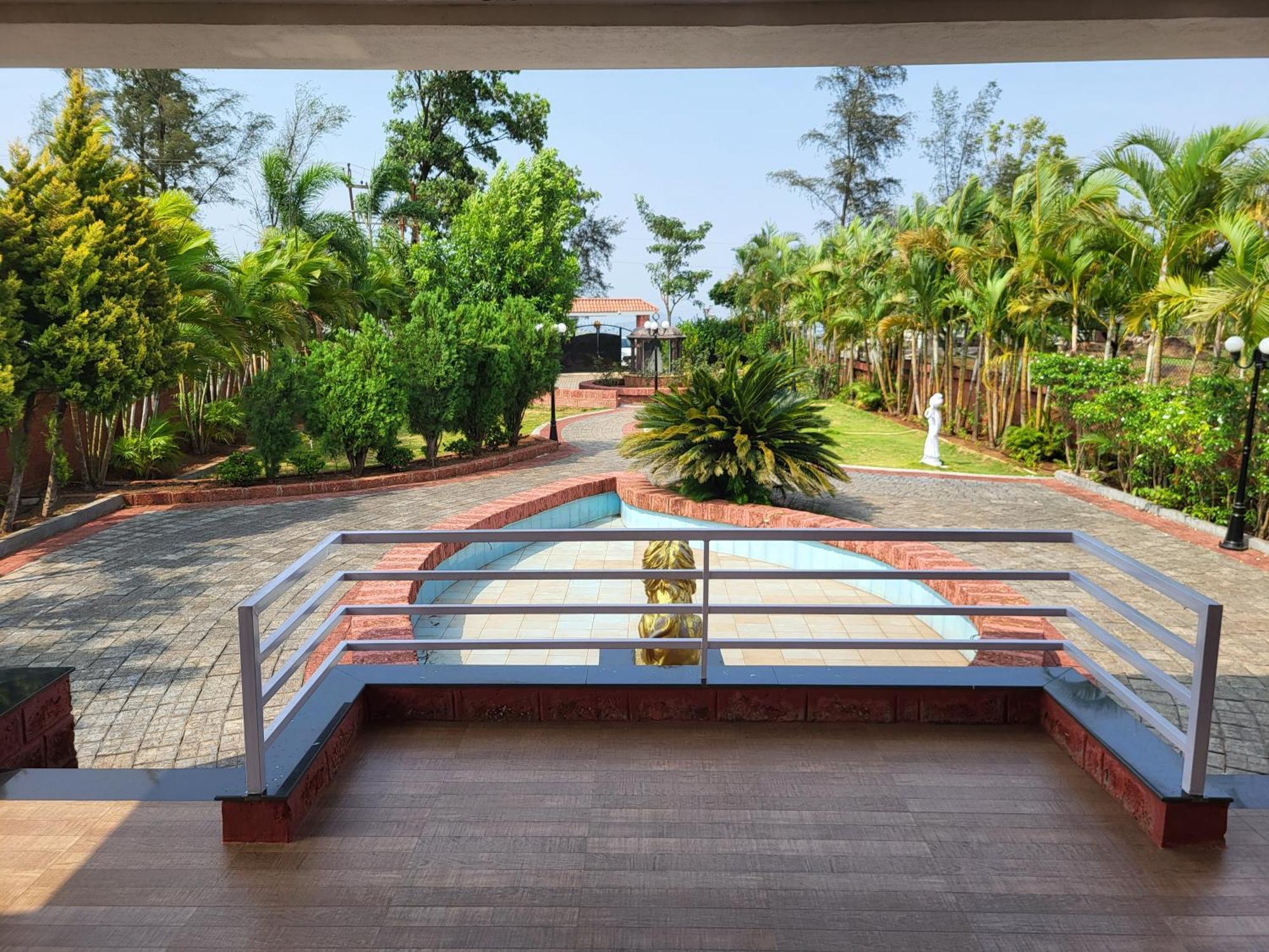 Paras Holiday Home ساتارا المظهر الخارجي الصورة