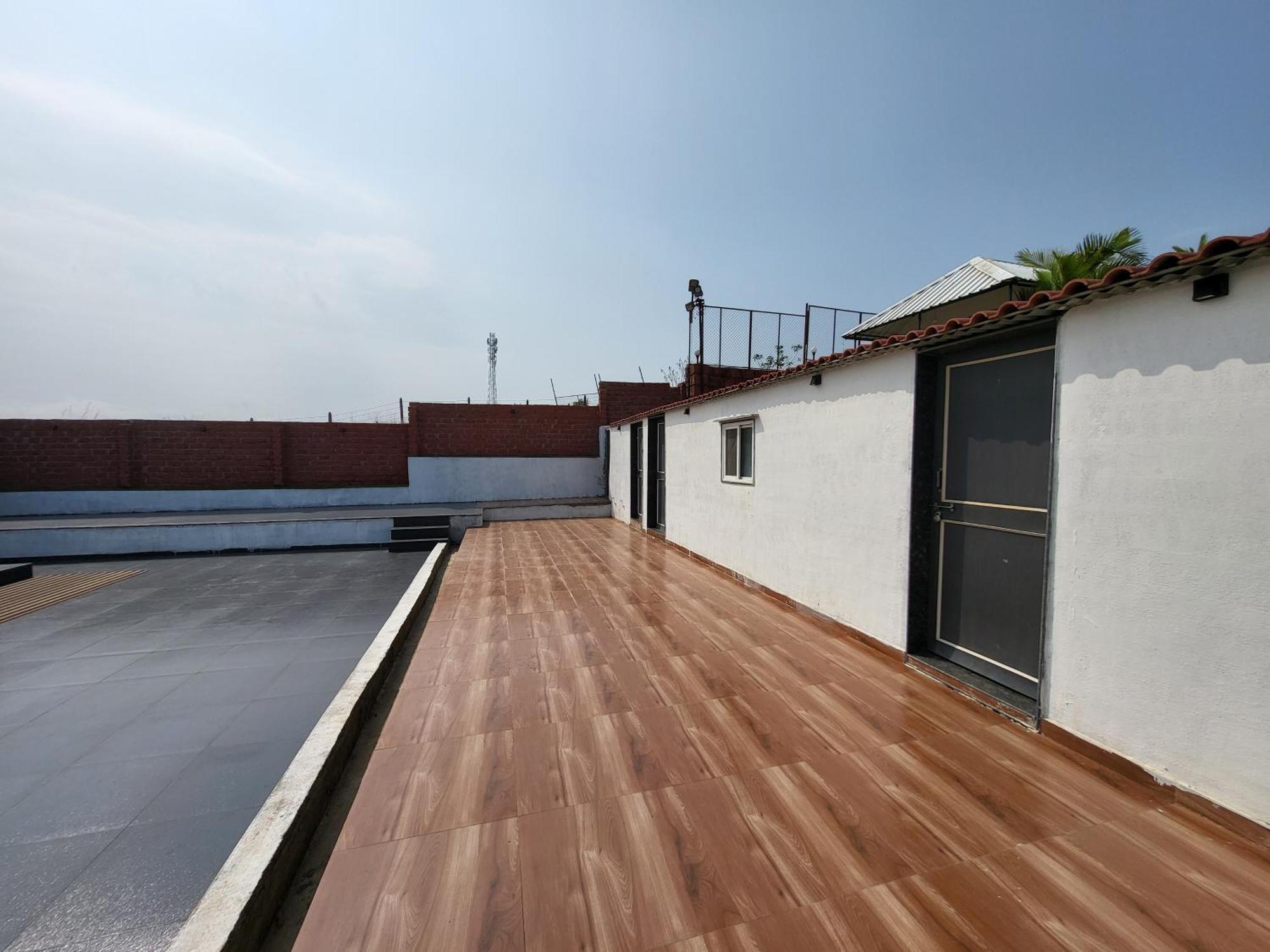 Paras Holiday Home ساتارا المظهر الخارجي الصورة